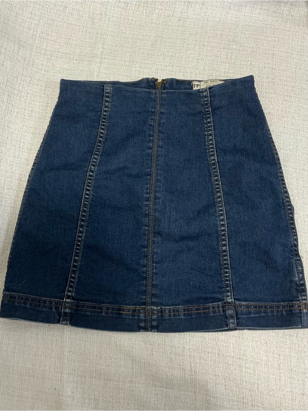 Free People Modern Femme  Denim Mini Skirt Size 2 Blue Stretch Seamed Zip Back